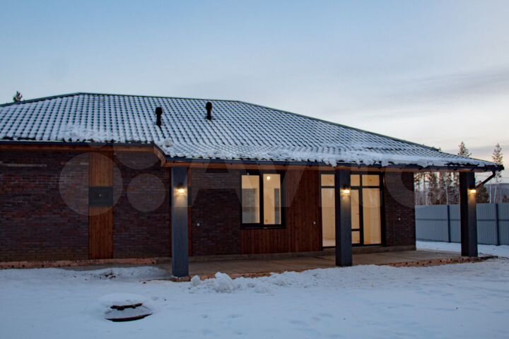 Коттедж 175 м² на участке 10 сот.