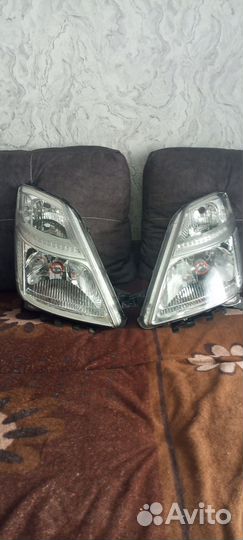 Фары Приус 20