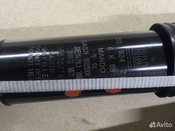 Задний амортизатор Chevrolet Captiva