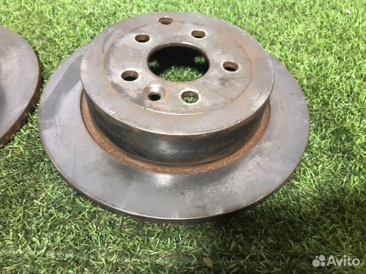 Тормозной диск задний Land Rover Freelander 2007