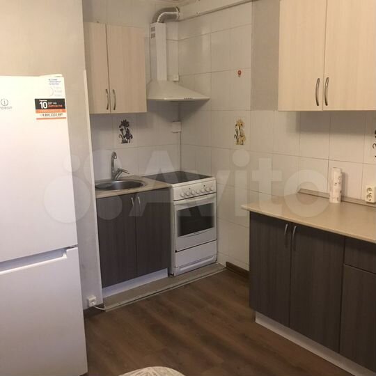 2-к. квартира, 56 м², 1/14 эт.