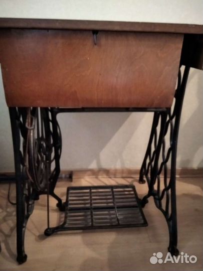 Швейная машина подольск ножная