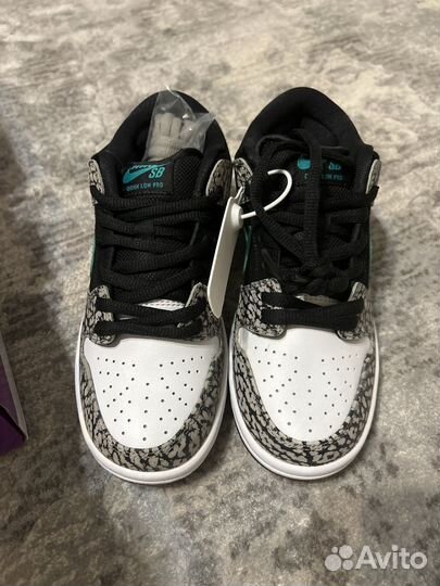 Кроссовки женские 37 размер