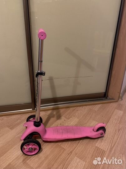 Самокат трехколесный scooter