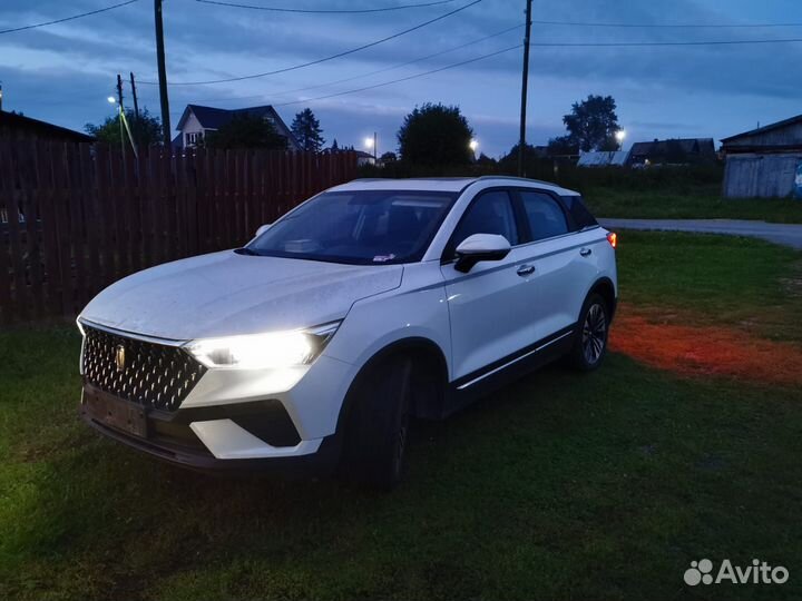 FAW Bestune T77 1.5 AMT, 2021, 32 000 км