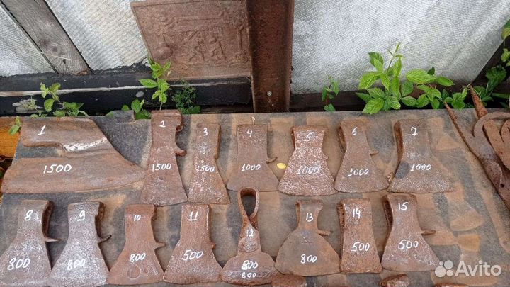 Топор старинный