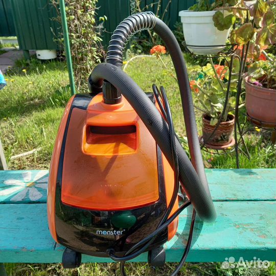 Отпариватель для одежды вертикальный