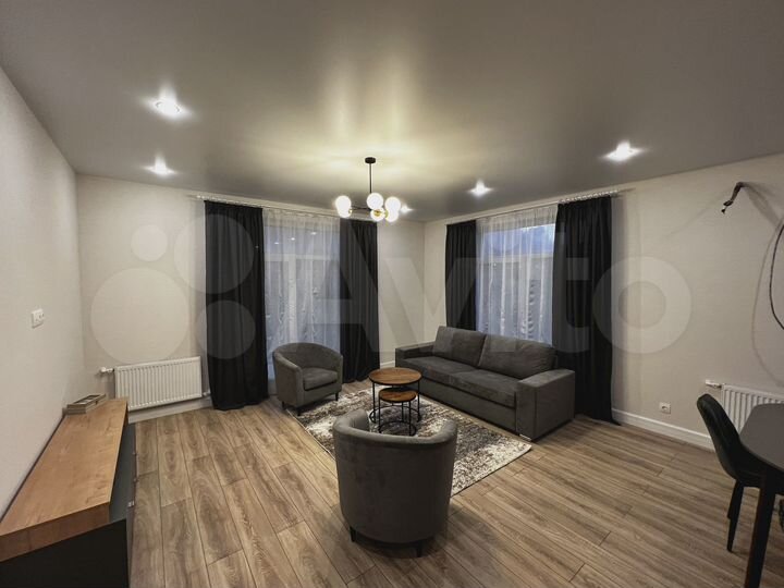 Коттедж 215 м² на участке 15 сот.