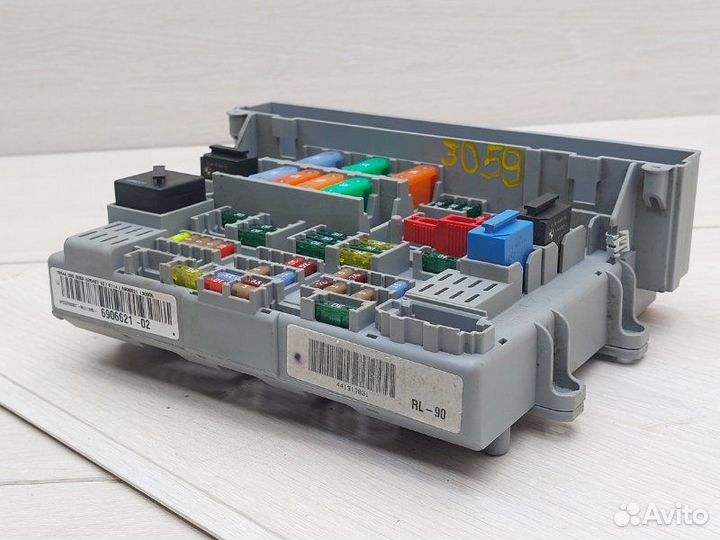 Блок предохранителей Bmw 3 - Series E 90 N52 B30