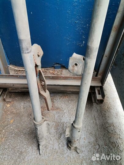 Механизм запирания (замки) от 24-т. контейнера