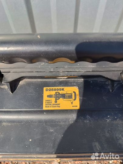 Отбойный молоток dewalt