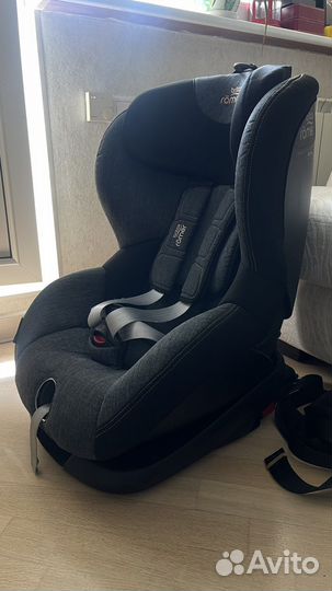 Britax Romer Trifix 2 i-size blue marble