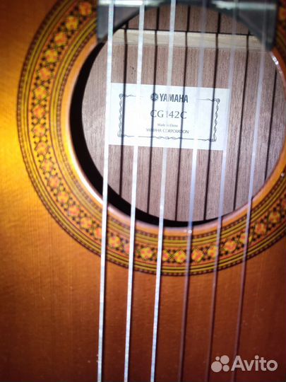 Yamaha CG 142C классическая гитара