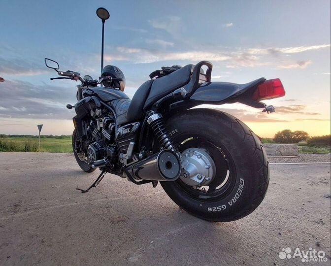 Yamaha V-max 1200