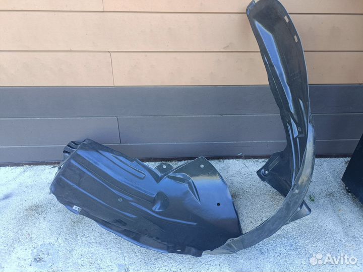 Подкрылок правый Honda Fit,ge