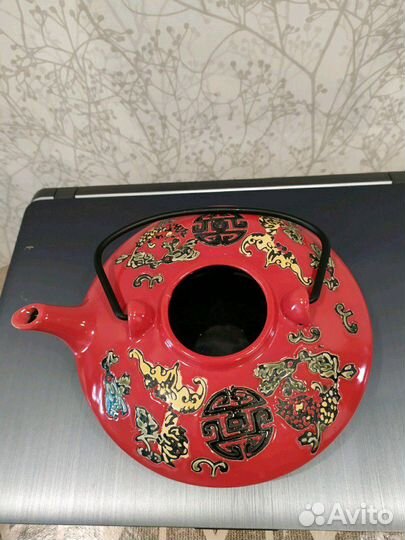 Отличный подарок - чайник