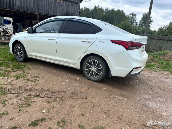 Hyundai Solaris 1.4 AT, 2018, 222 000 км
