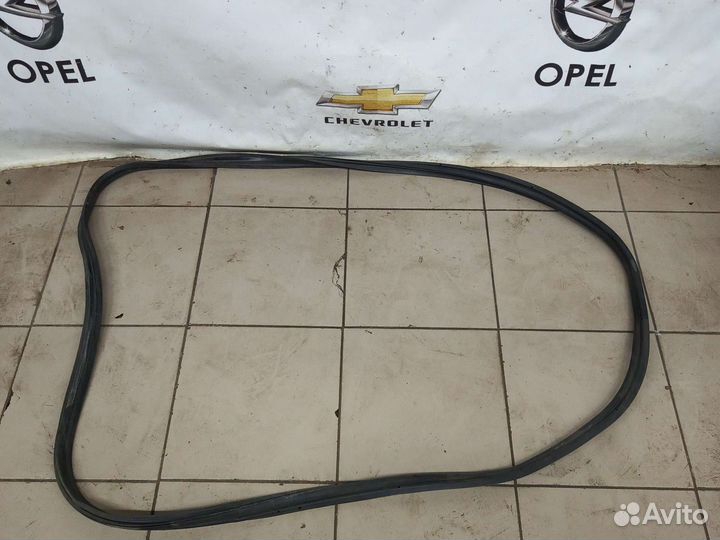 Уплотнитель крышки багажника Шевроле Лачетти Седан