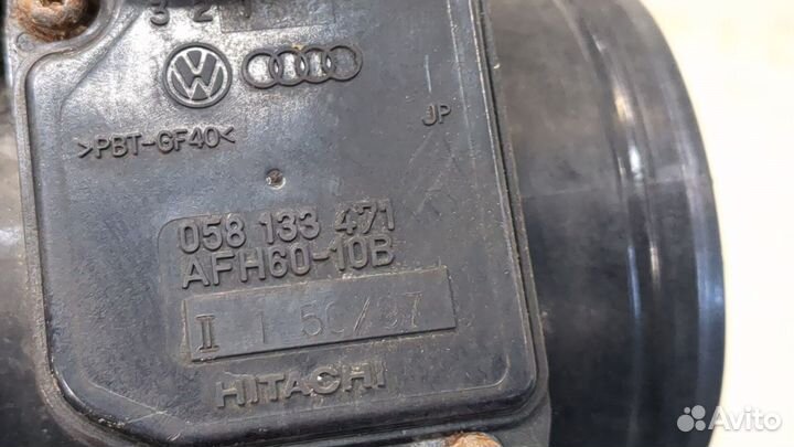 Измеритель потока воздуха Audi A4 (B5)
