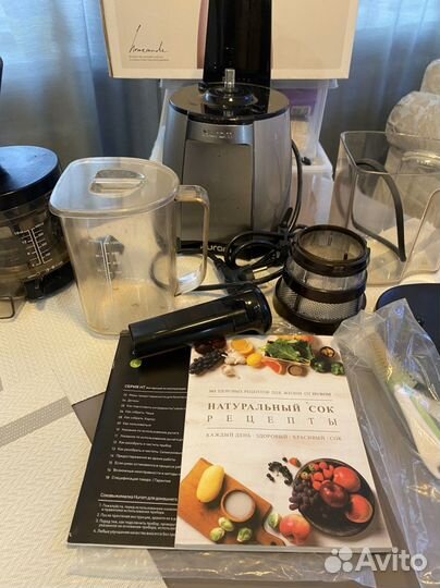 Соковыжималка шнековая hurom