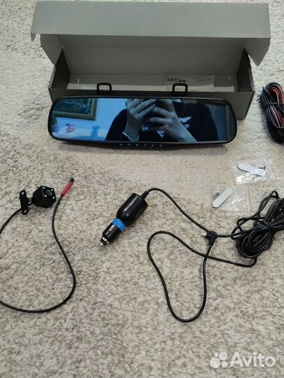 Видеорегистратор-зеркало с камерой заднего вида
