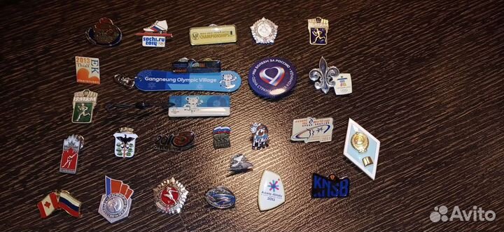 Набор коллекционных значков