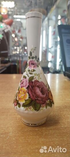 Фарфоровая ваза, шкатулка