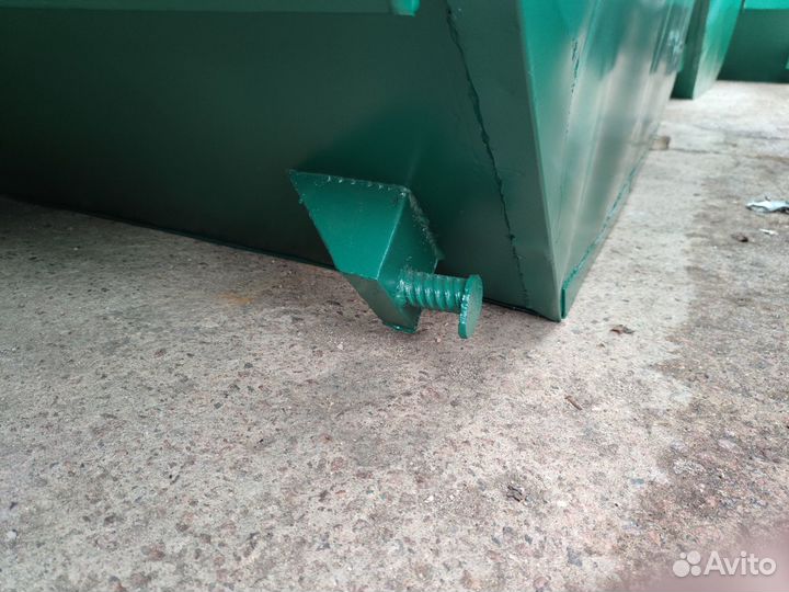 Мусорные контейнеры 8м3 / Бункера для мусора 8 куб
