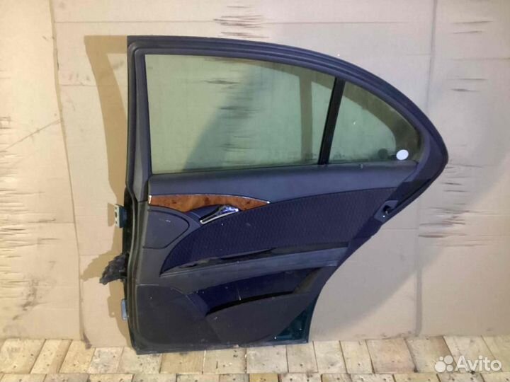 Дверь задняя правая Mercedes-Benz E-Class