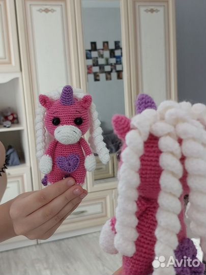Вязаная игрушка ручной работы 