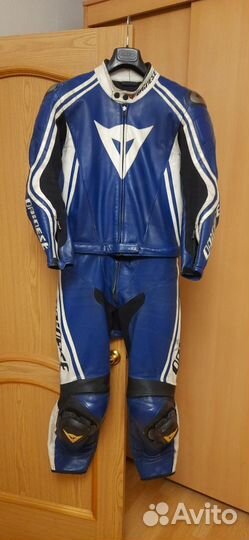 Раздельный кожаный мотокомбез Dainese 50 размер