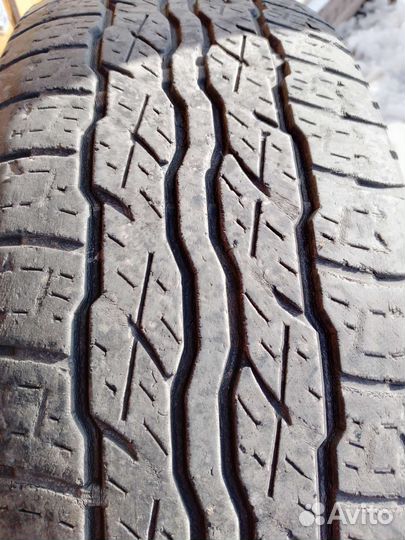 Bridgestone Dueler H/T D687 225/65 R17 102