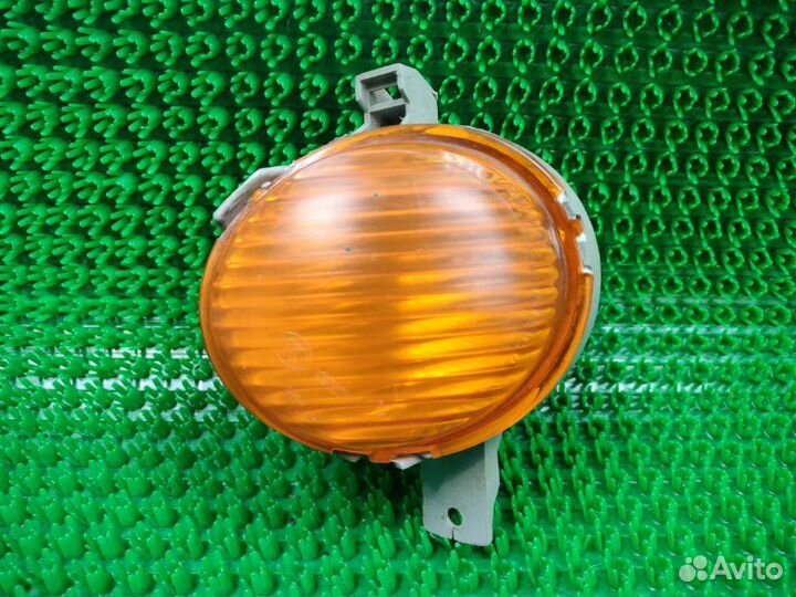 Повторитель поворота в бампер передний правый