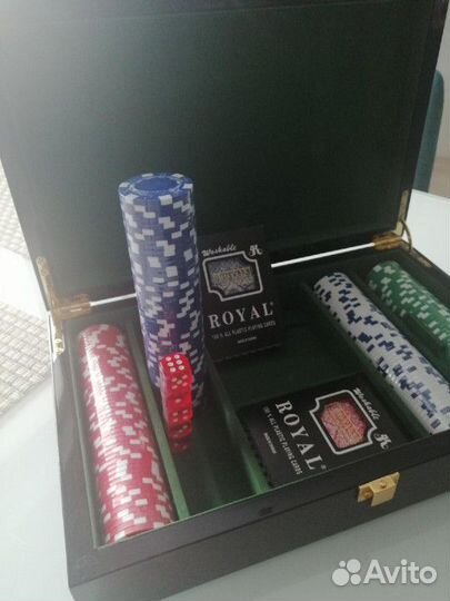 Наборя для покера 200 фишек