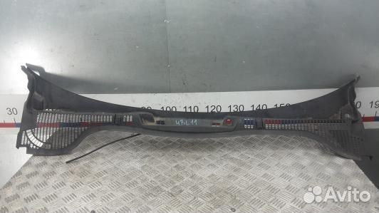 Накладка декоративная (жабо, дождевик) skoda octav