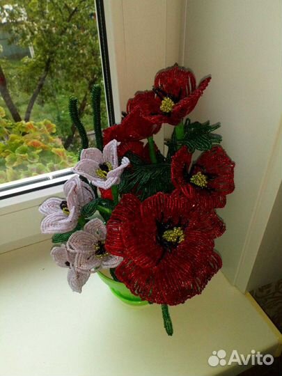 Маки из бисера