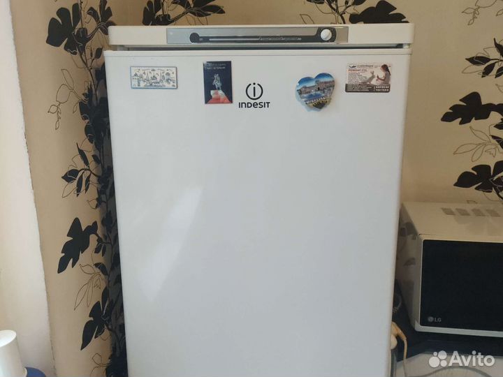 Холодильник бу Indesit