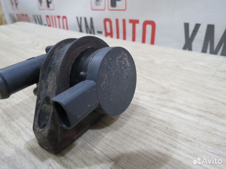 Помпа Audi Q3