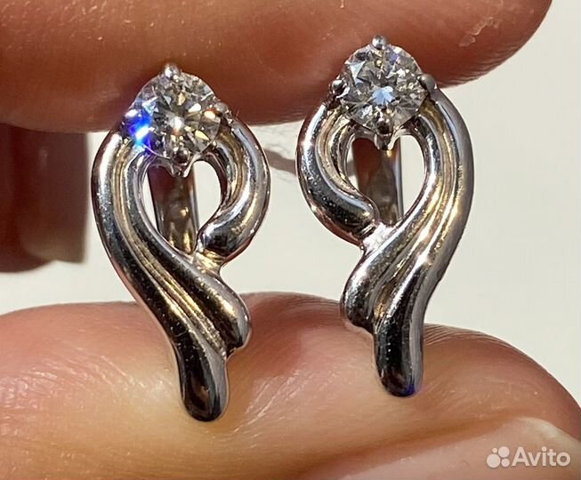 Золотые серьги с бриллиантами 585 пробы