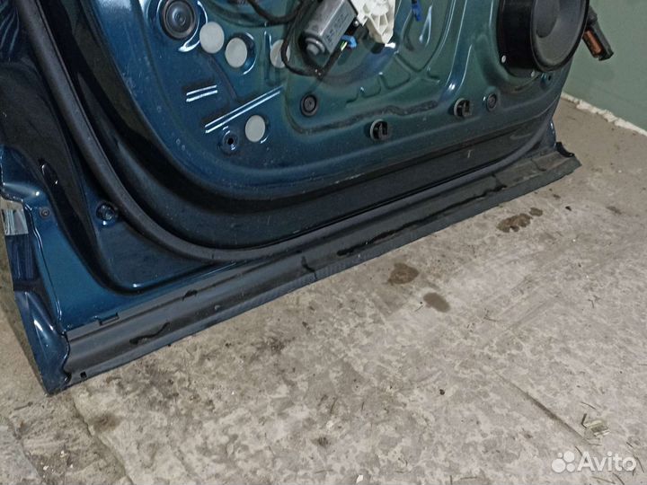 Дверь передняя левая Vw Touareg 3 CR7 2021