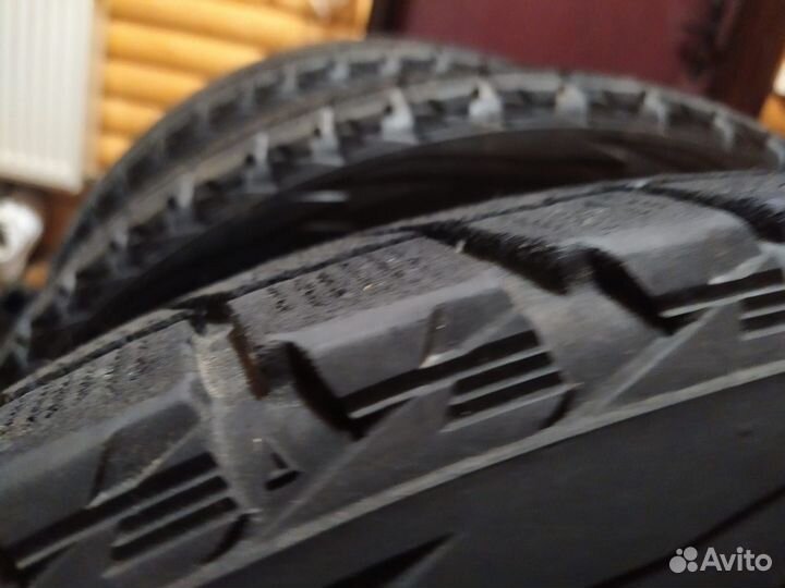 Bridgestone Blizzak DM-V1 255/60 R18