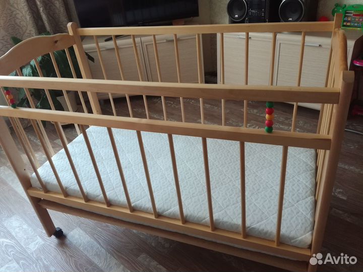 Детская кроватка