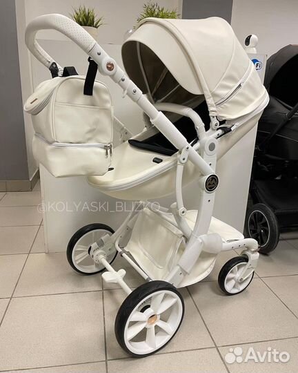 Коляска 2 в 1 luxmom 608-2 белый