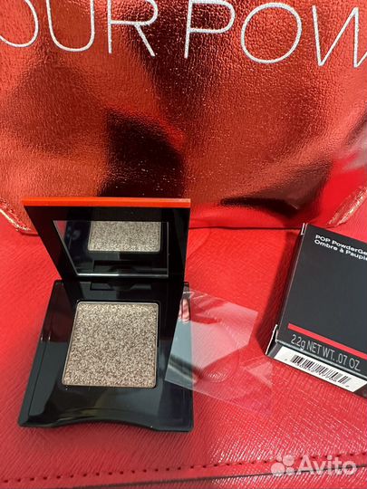 Тени для век Shiseido 02 Horo- Horo Silk