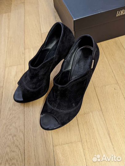 Замшевые ботильоны Loriblu