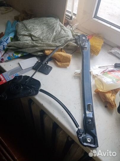 Стеклоподъемник задний левый Skoda Rapid 1