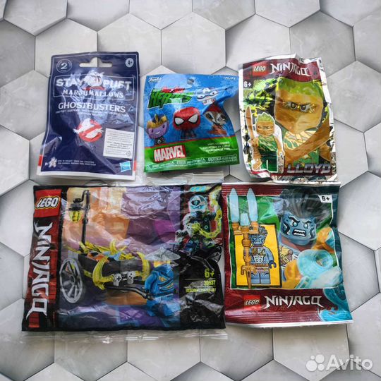 Лего Ниндзяго пакетики Марвел Охотники за приведе