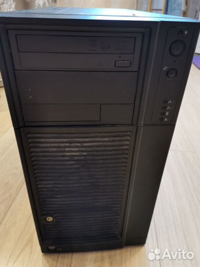 Продам Сервер