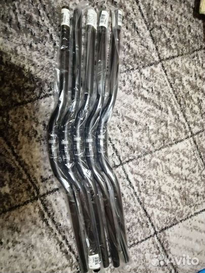 Велосипедный руль 720 мм, 31.8 мм