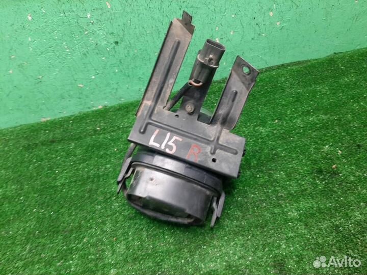 Птф передняя правая Mitsubishi Carisma 2003